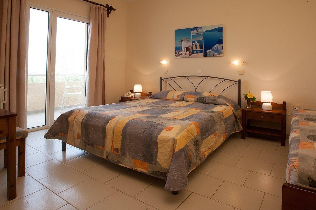 Albatross Hotel Maleme Buitenkant foto