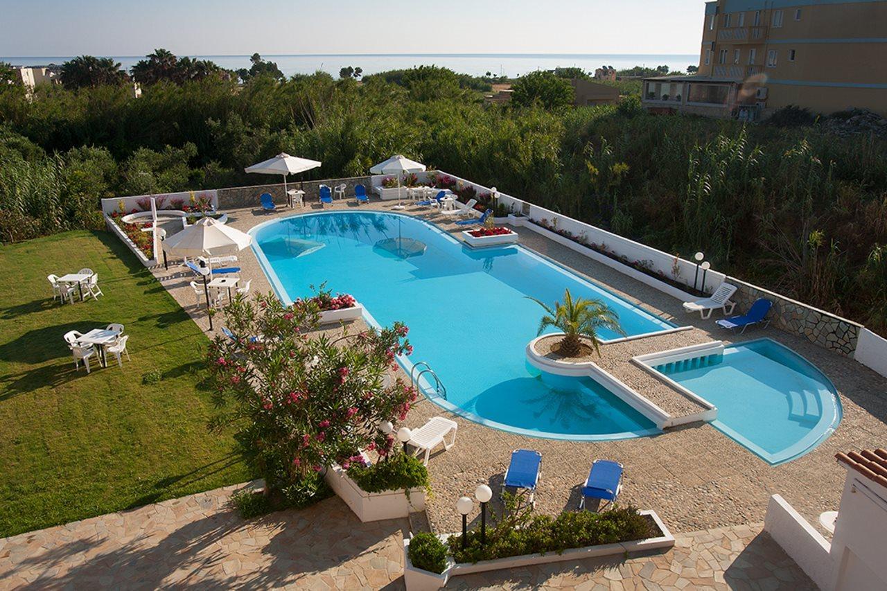 Albatross Hotel Maleme Buitenkant foto