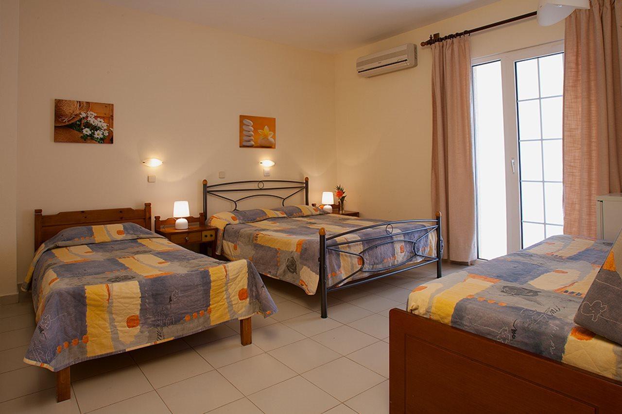 Albatross Hotel Maleme Buitenkant foto