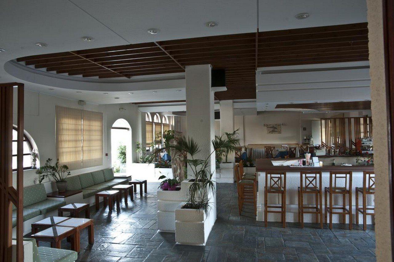 Albatross Hotel Maleme Buitenkant foto