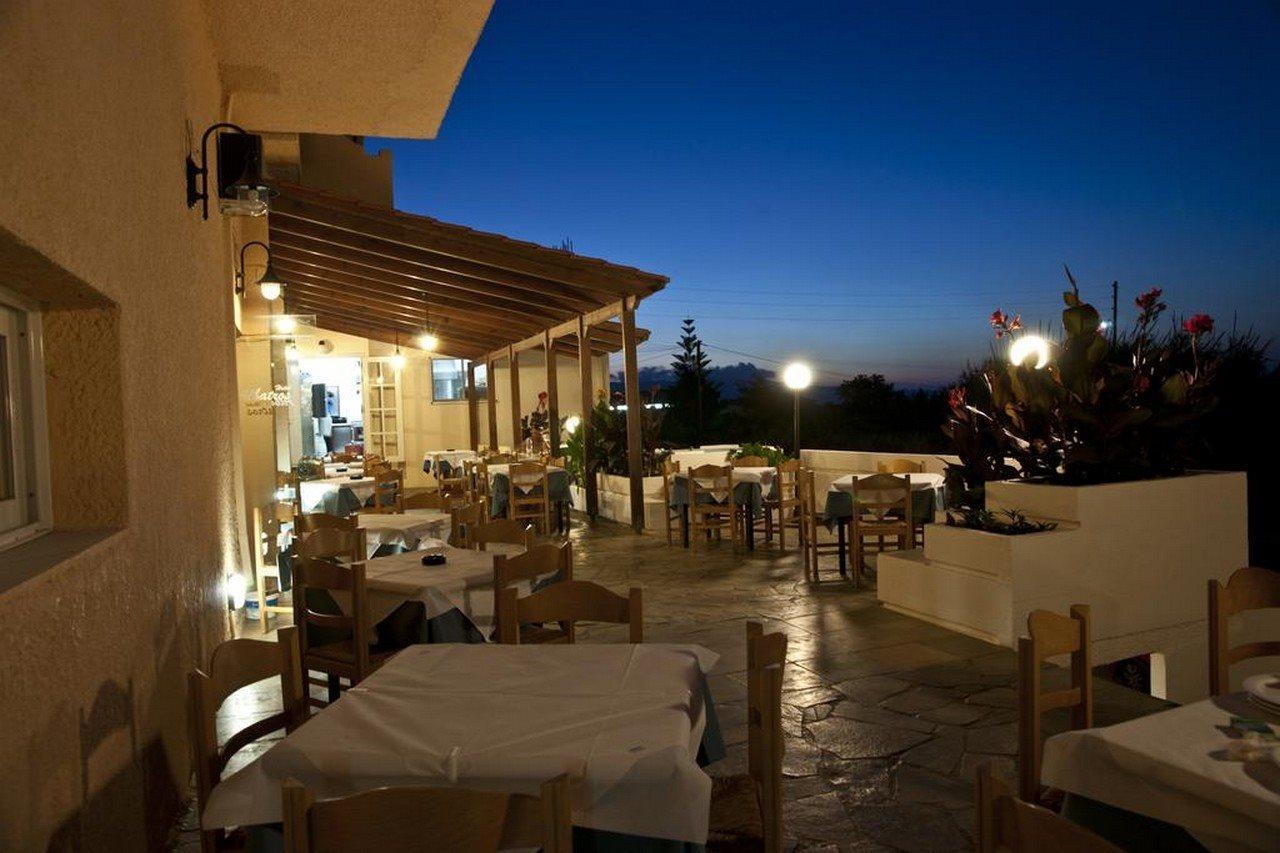 Albatross Hotel Maleme Buitenkant foto