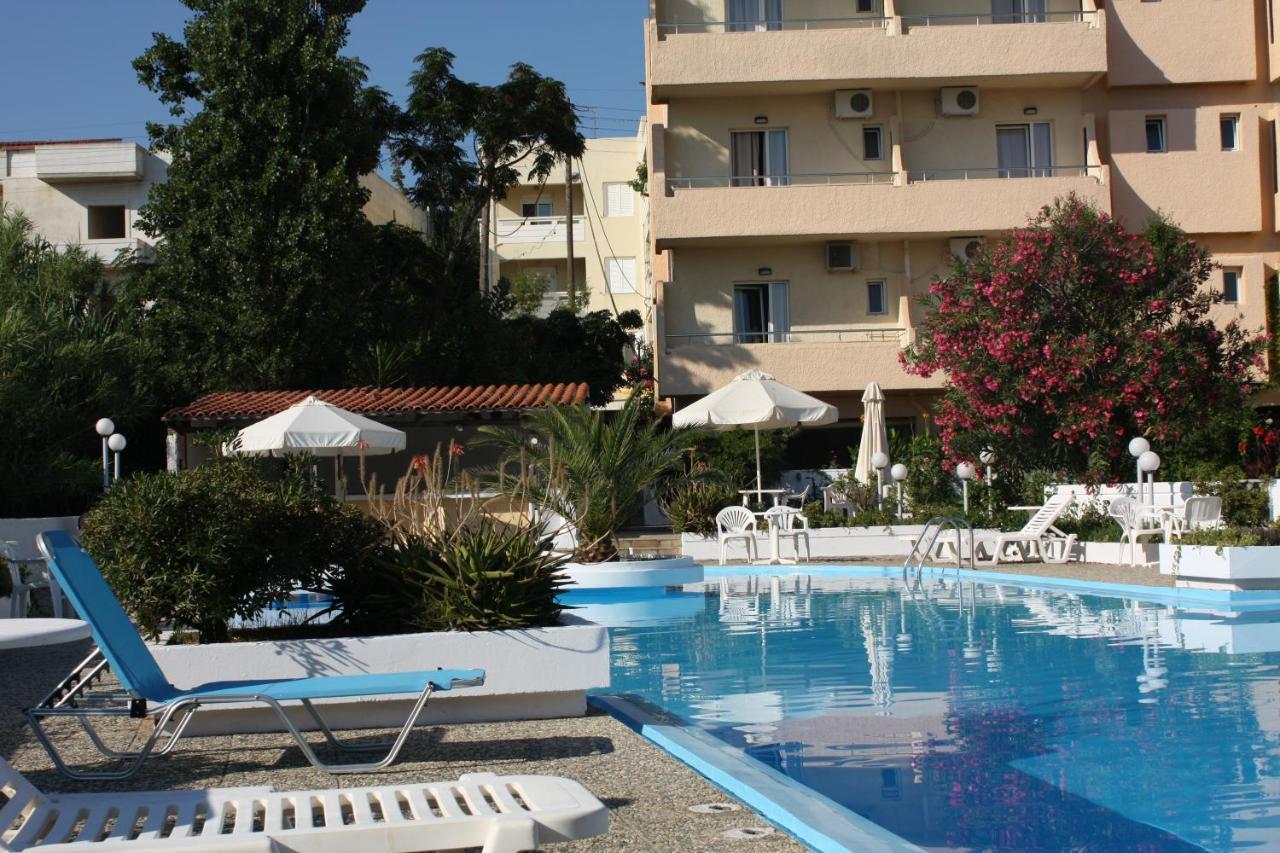 Albatross Hotel Maleme Buitenkant foto