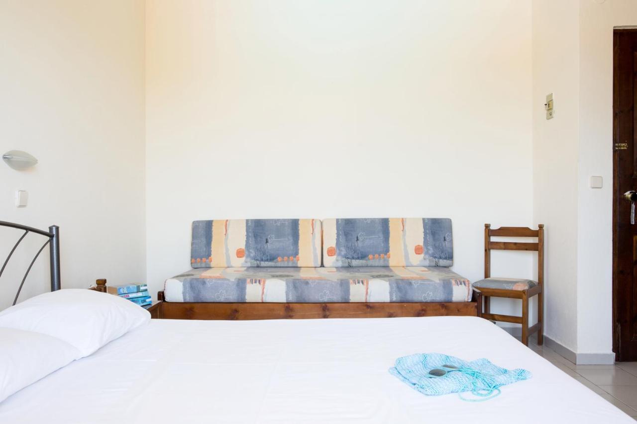 Albatross Hotel Maleme Buitenkant foto
