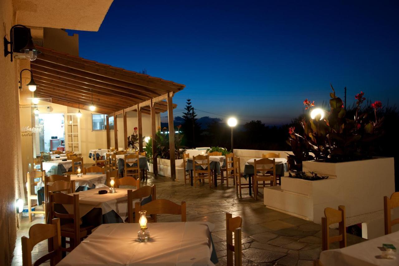 Albatross Hotel Maleme Buitenkant foto