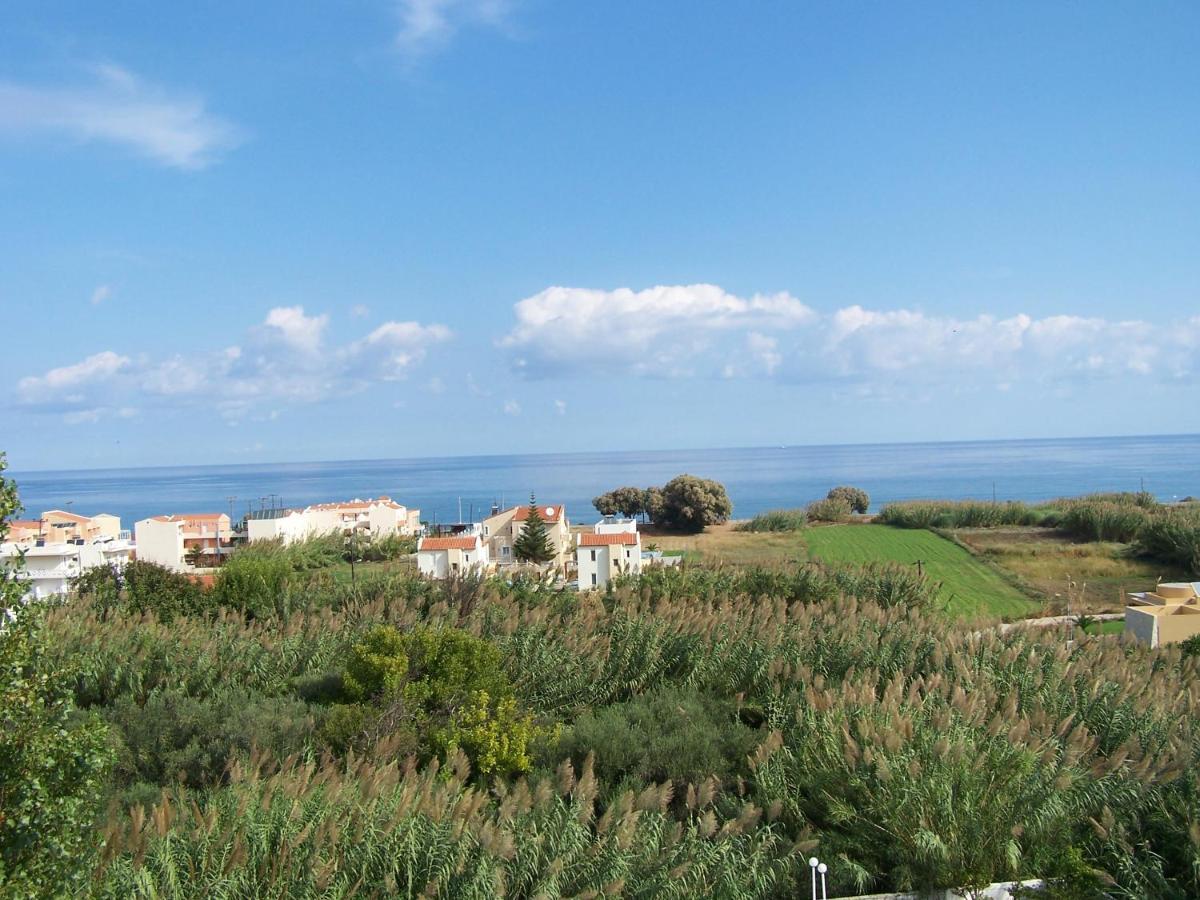 Albatross Hotel Maleme Buitenkant foto