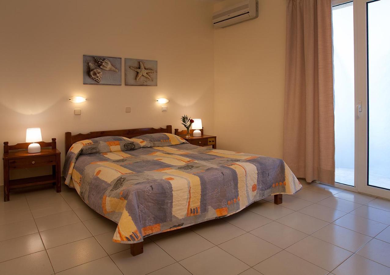 Albatross Hotel Maleme Buitenkant foto