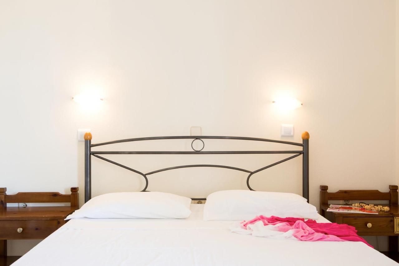 Albatross Hotel Maleme Buitenkant foto