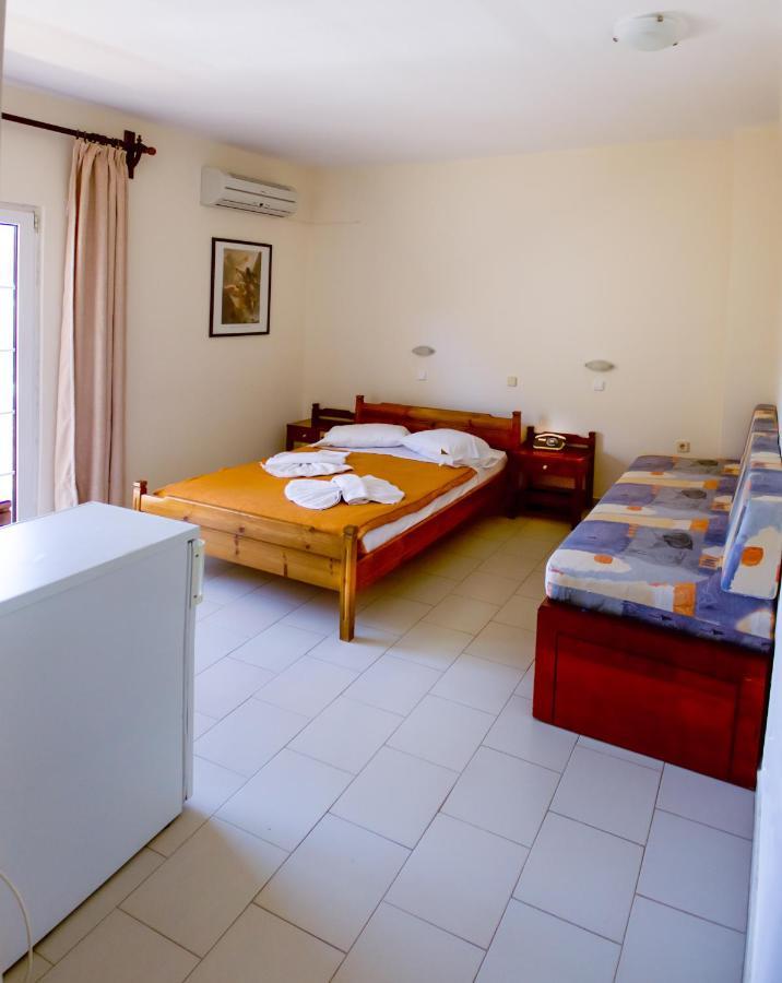 Albatross Hotel Maleme Buitenkant foto