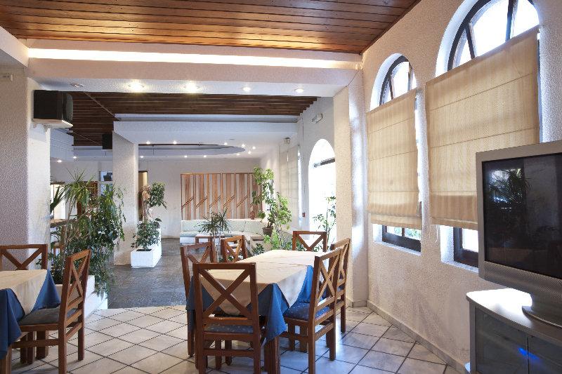 Albatross Hotel Maleme Buitenkant foto
