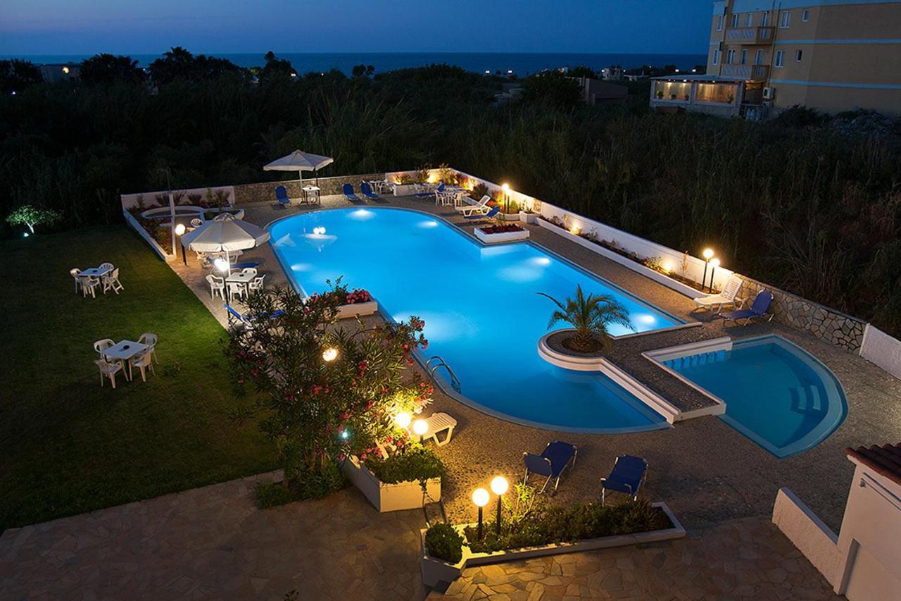 Albatross Hotel Maleme Buitenkant foto